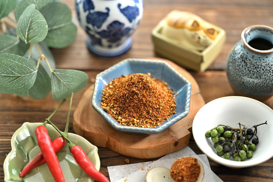 Decode on Shichimi Togarashi (seven-flavor chili pepper) powder